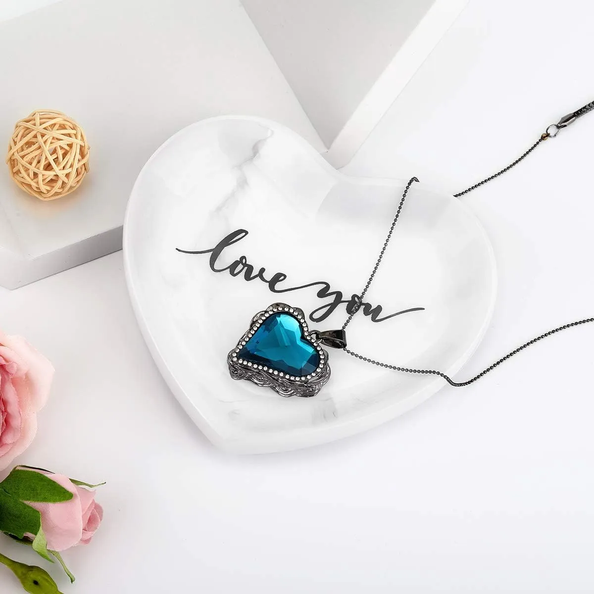Jewelry Tray Dish, Heart Shaped Ring Dish Decorative Trinket Plate with Words - Love You Romantic Gifts for Her Mom Daughter Sister Best Friend, White Marble