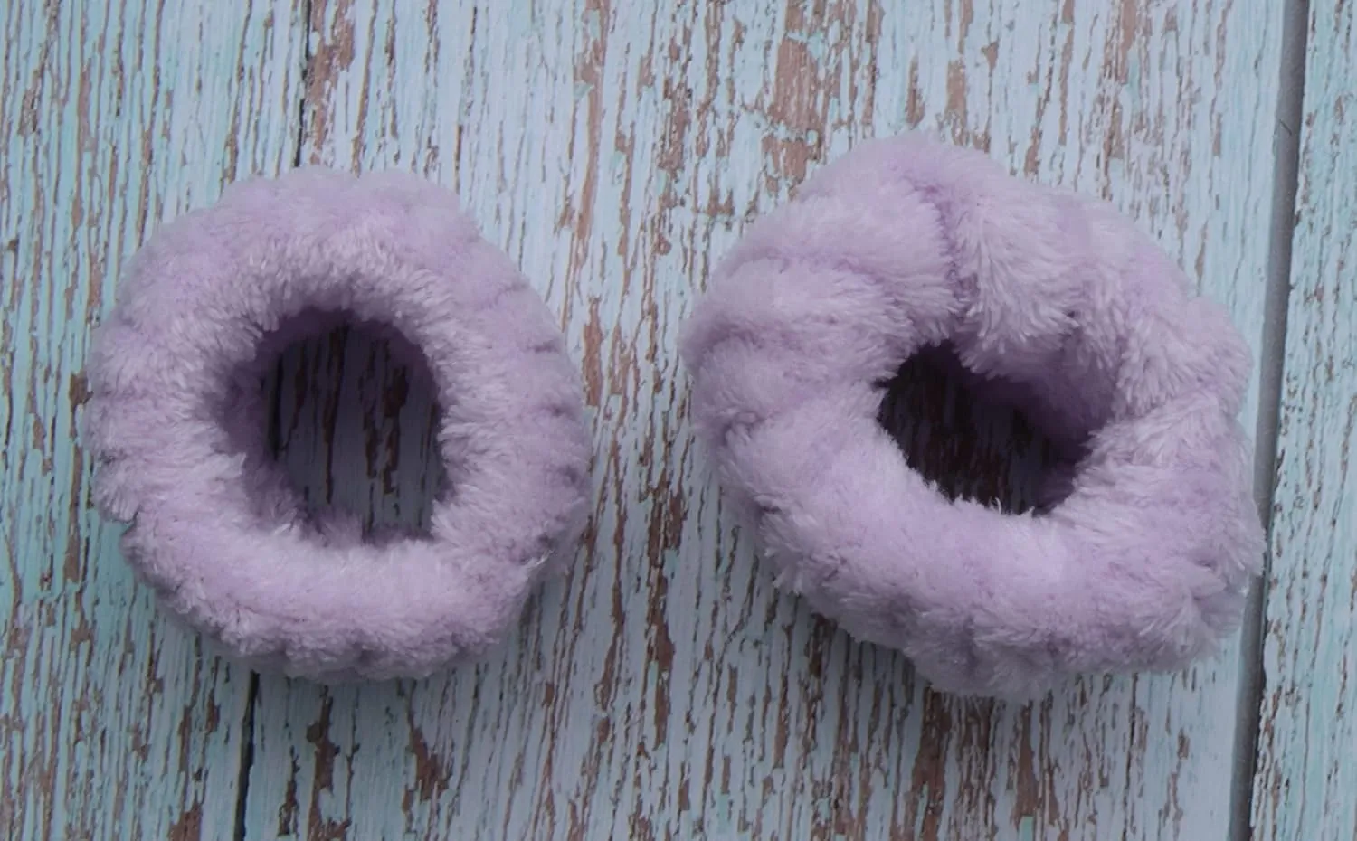 Sowaka 2 Pcs Wrist Spa Washband Microfiber Soft Tower Wrist Scrunchies Sweatbands for Women Girls Washing Face Make up Absorbent Prevent Liquid from Spilling Down Your Arms (Light Purple)