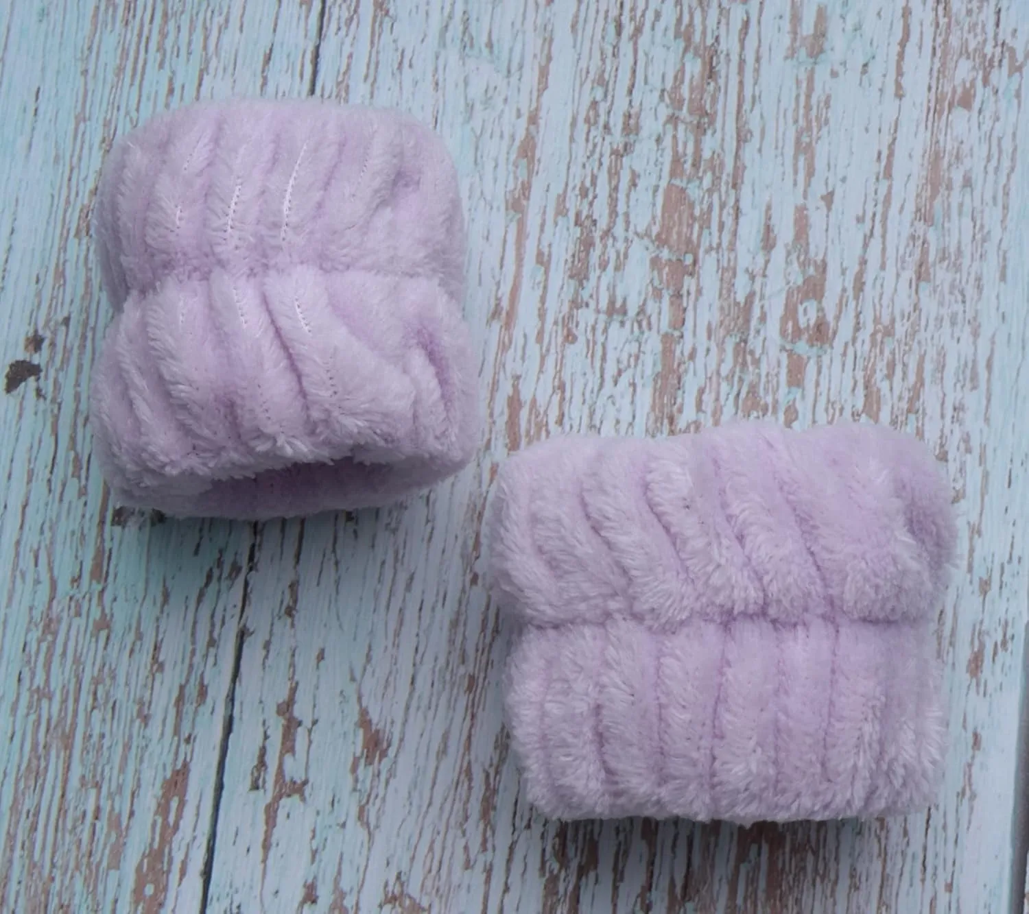 Sowaka 2 Pcs Wrist Spa Washband Microfiber Soft Tower Wrist Scrunchies Sweatbands for Women Girls Washing Face Make up Absorbent Prevent Liquid from Spilling Down Your Arms (Light Purple)