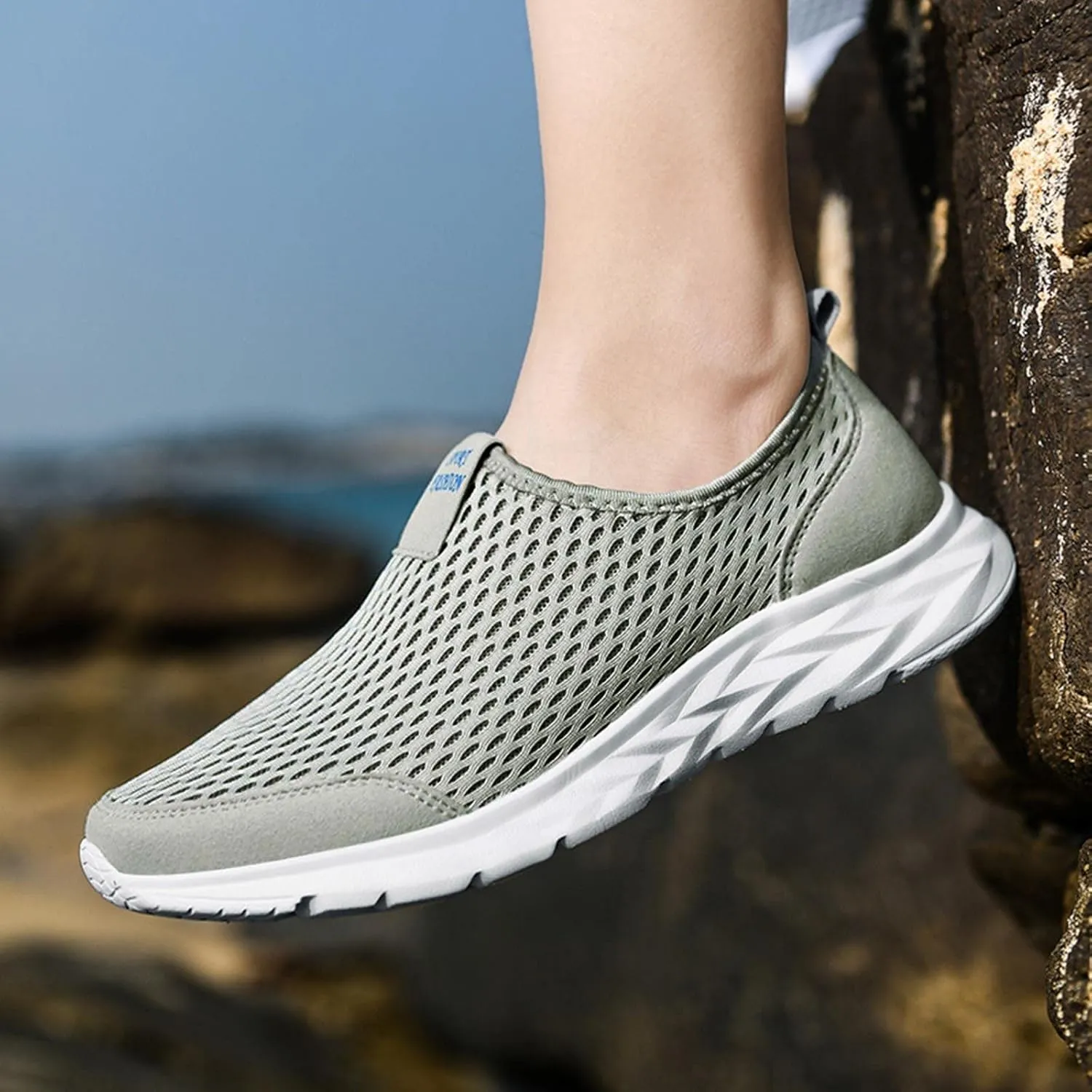 Women Casual Slip On Sneakers Breathable Knit Walking Shoes Lightweight Loafers Non Slip Comfortable Flats